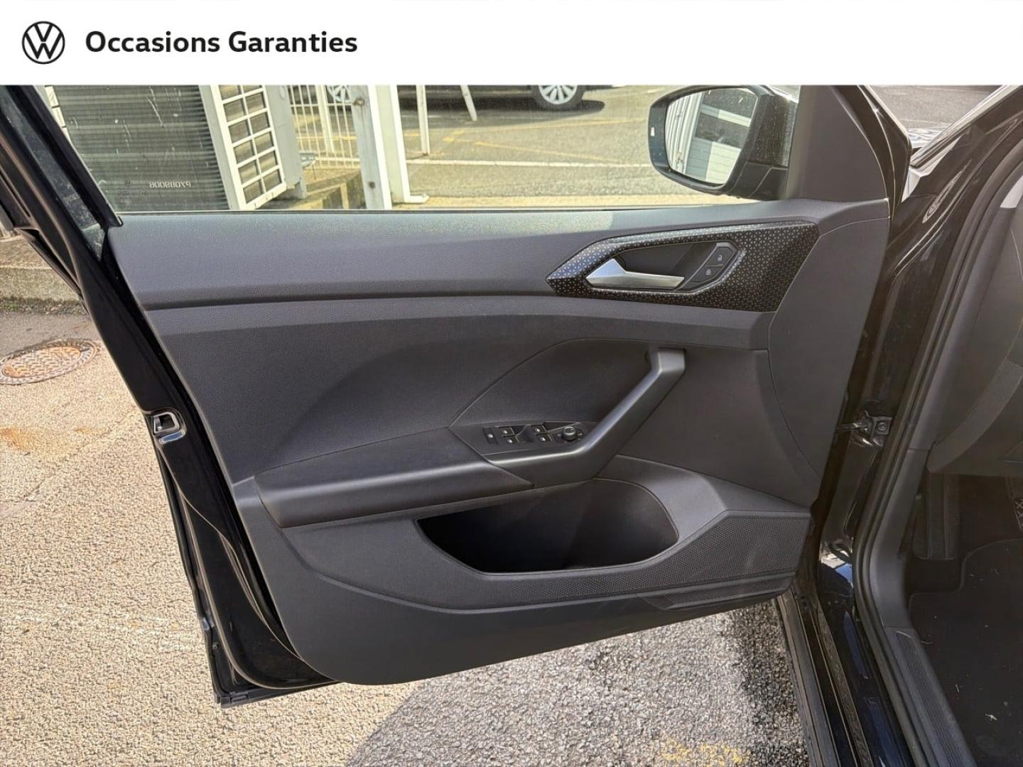 Voitures occasions VOLKSWAGEN T-CROSS R-Line Saint-Grégoire