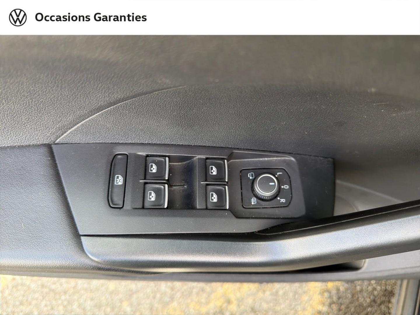 Voitures occasions VOLKSWAGEN T-CROSS R-Line Saint-Grégoire