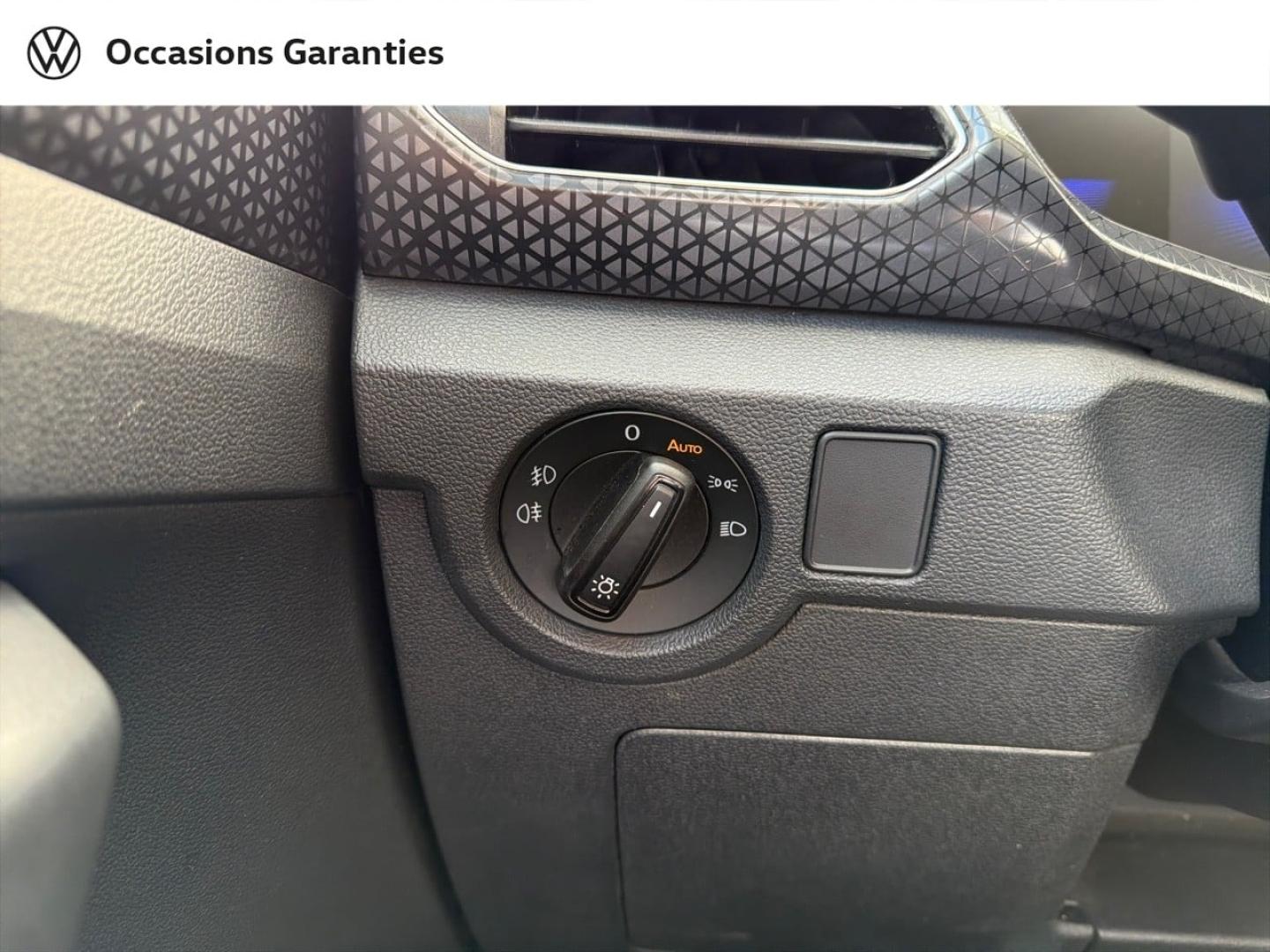 Voitures occasions VOLKSWAGEN T-CROSS R-Line Saint-Grégoire