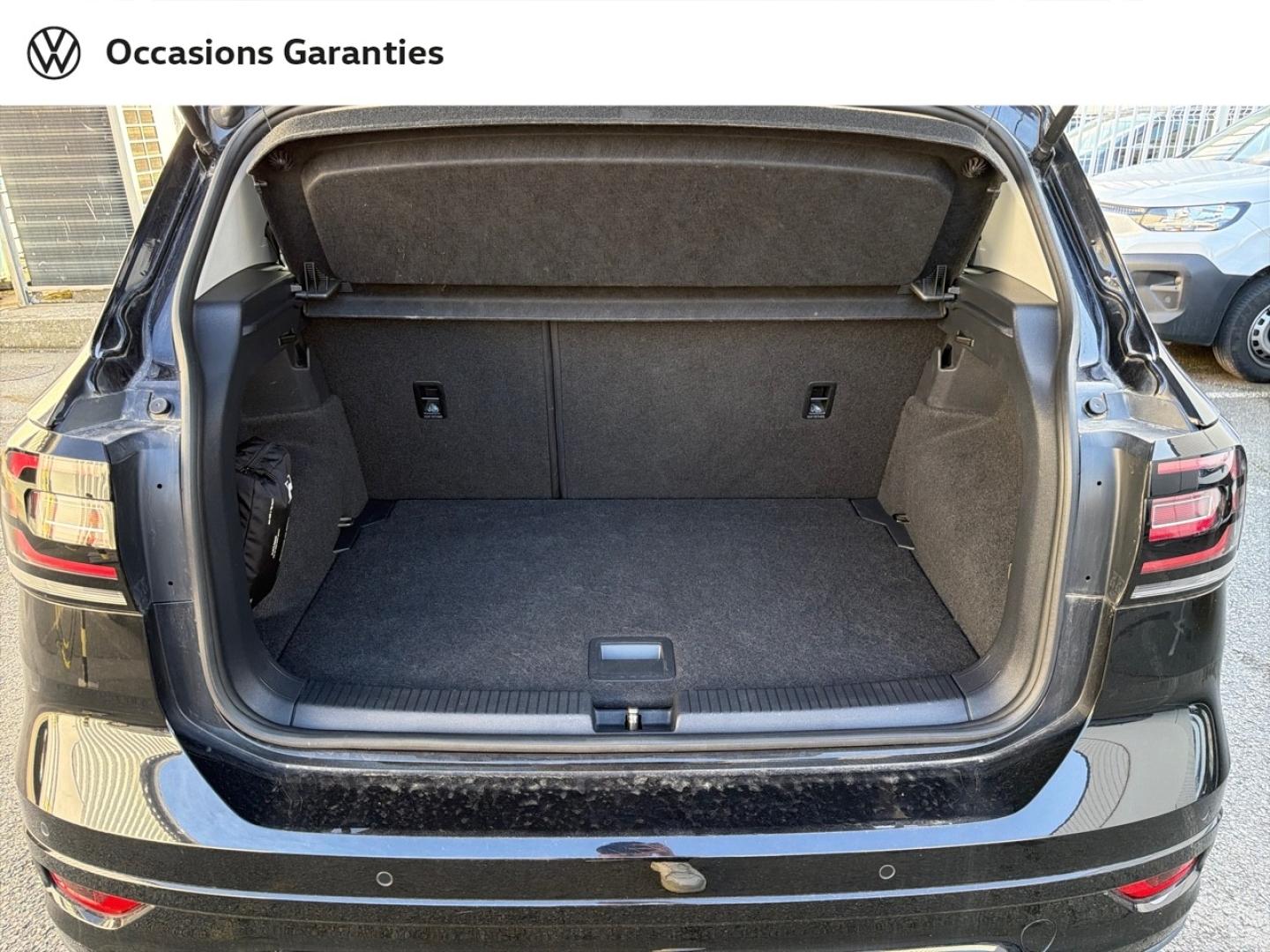 Voitures occasions VOLKSWAGEN T-CROSS R-Line Saint-Grégoire