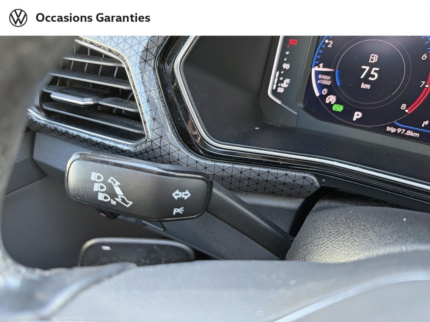 Voitures occasions VOLKSWAGEN T-CROSS R-Line Saint-Grégoire