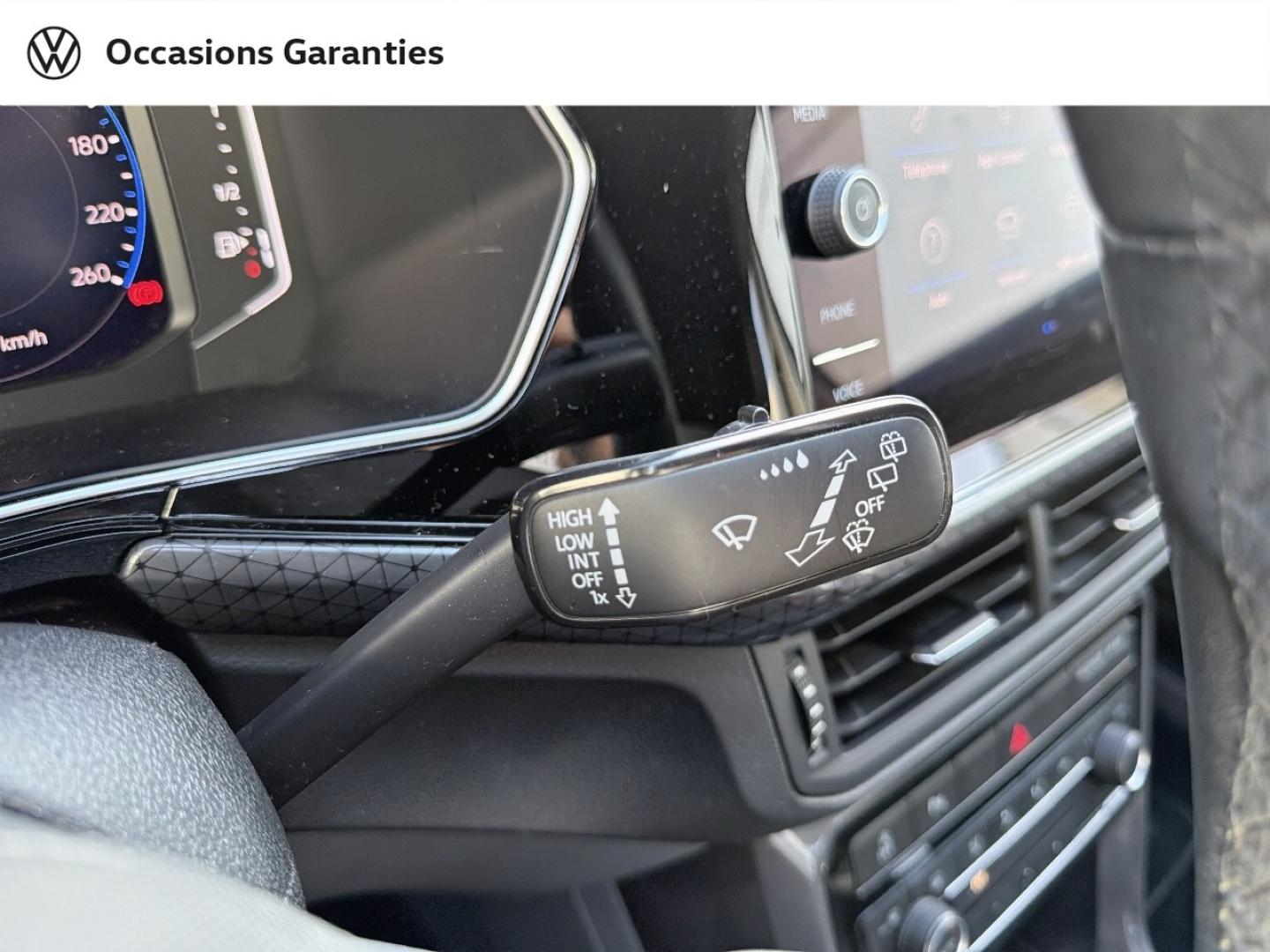 Voitures occasions VOLKSWAGEN T-CROSS R-Line Saint-Grégoire