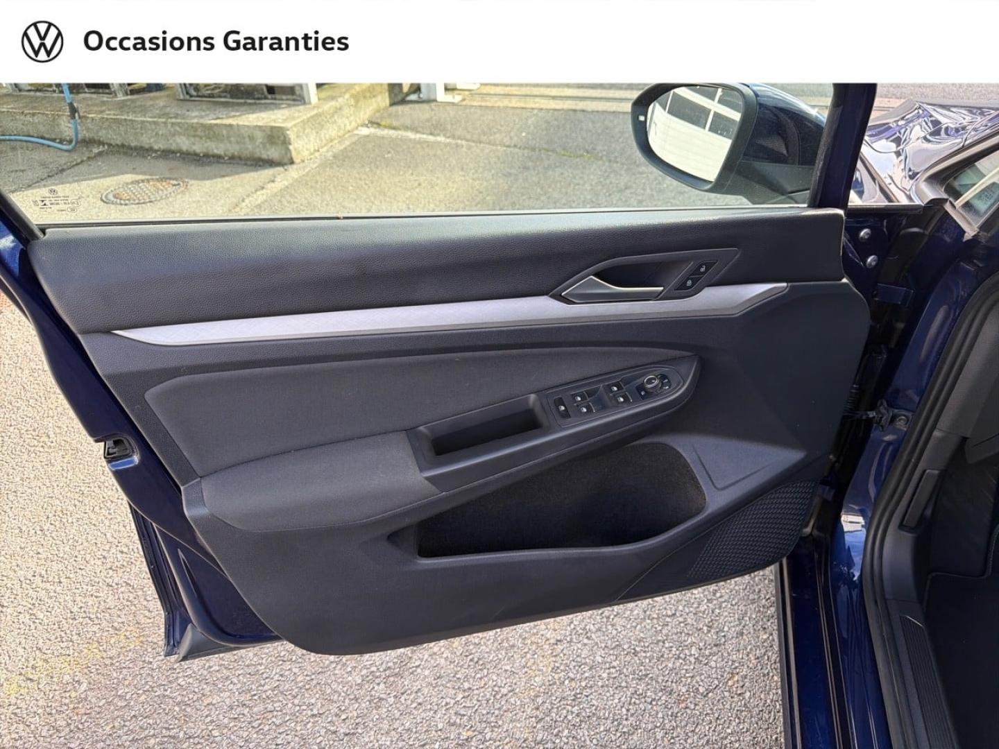 Voitures occasions VOLKSWAGEN GOLF Life 1st Saint-Grégoire