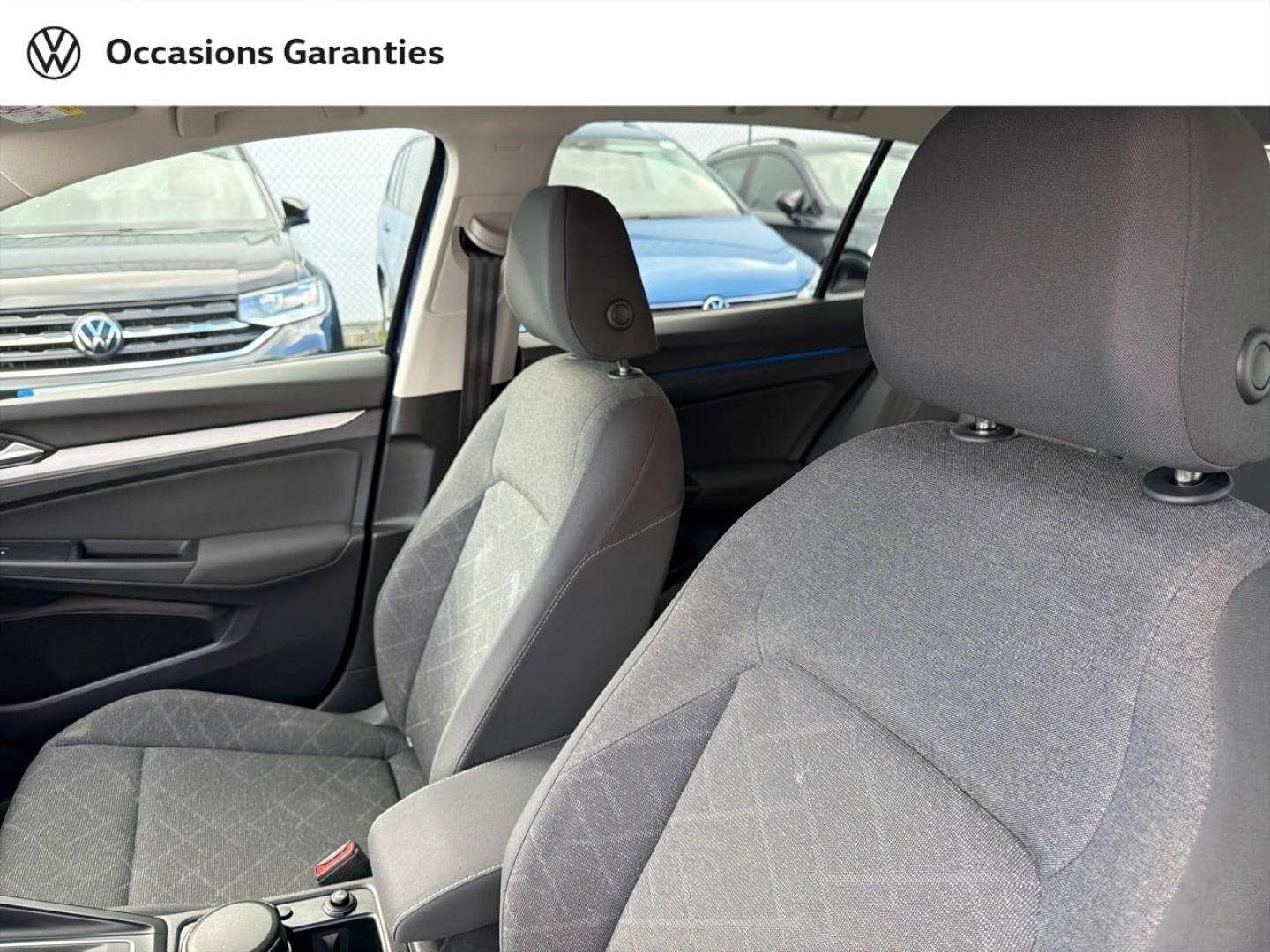 Voitures occasions VOLKSWAGEN GOLF Life 1st Saint-Grégoire