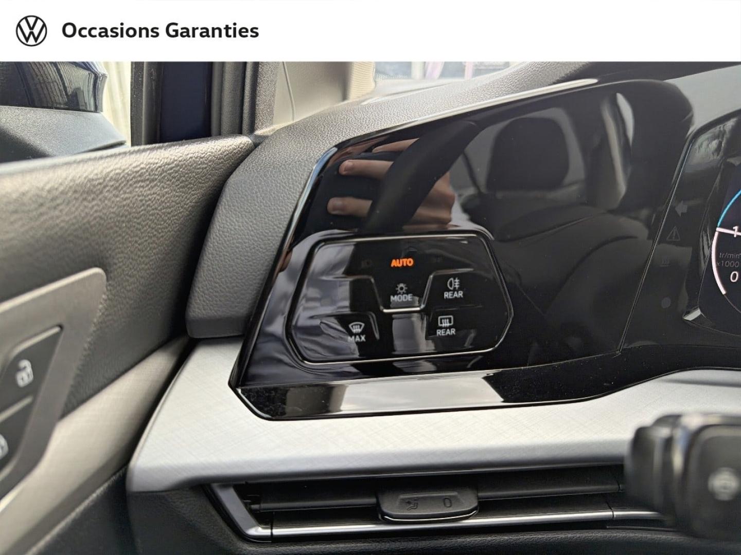Voitures occasions VOLKSWAGEN GOLF Life 1st Saint-Grégoire
