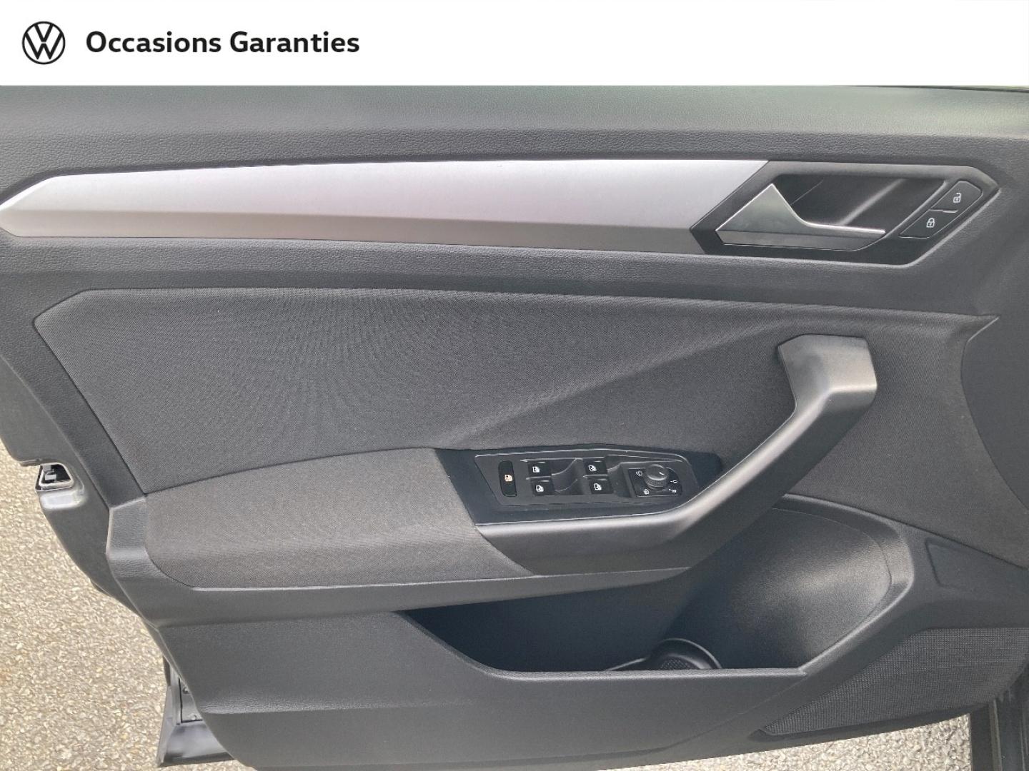 Voitures occasions VOLKSWAGEN T-ROC Life Plus Saint-Grégoire