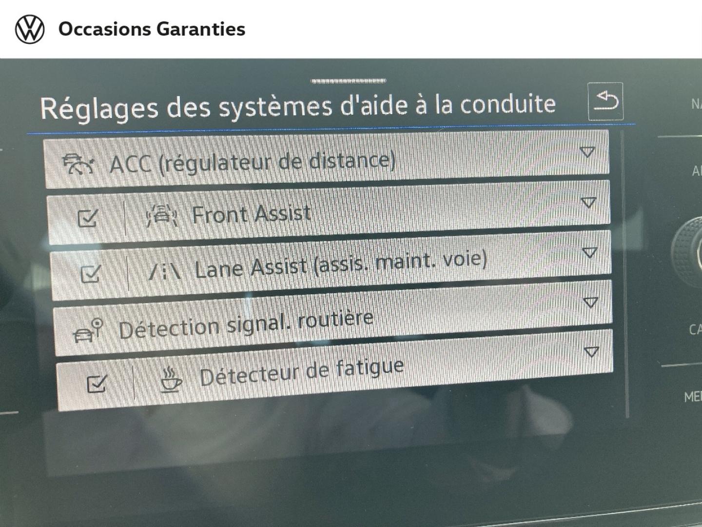 Voitures occasions VOLKSWAGEN T-ROC Life Plus Saint-Grégoire