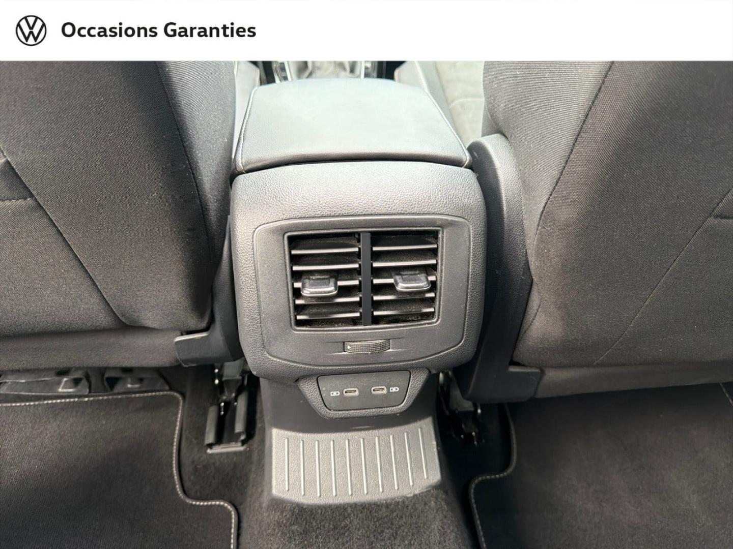 Voitures occasions VOLKSWAGEN T-ROC R-Line Saint-Grégoire