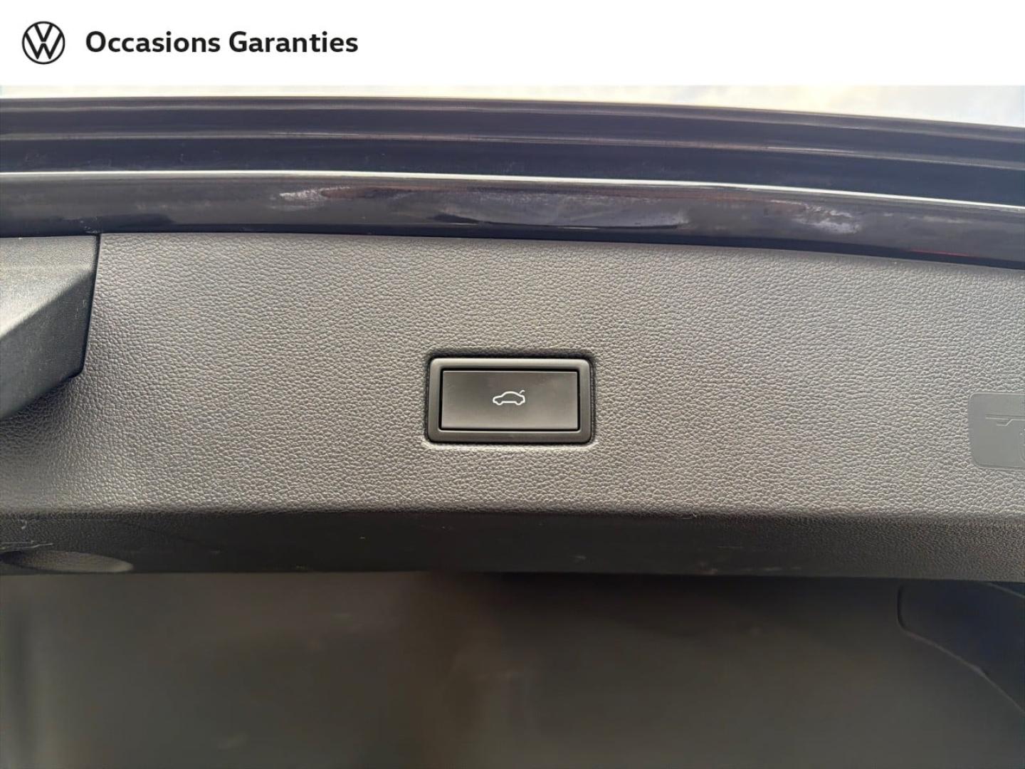 Voitures occasions VOLKSWAGEN T-ROC R-Line Saint-Grégoire