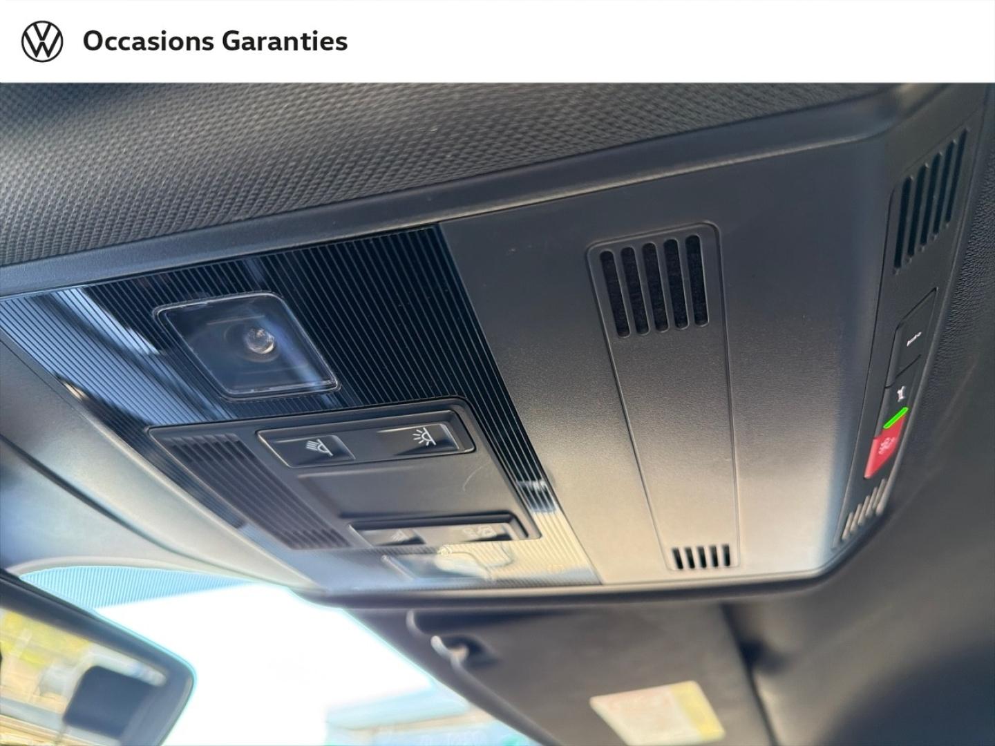 Voitures occasions VOLKSWAGEN T-CROSS R-Line Saint-Grégoire