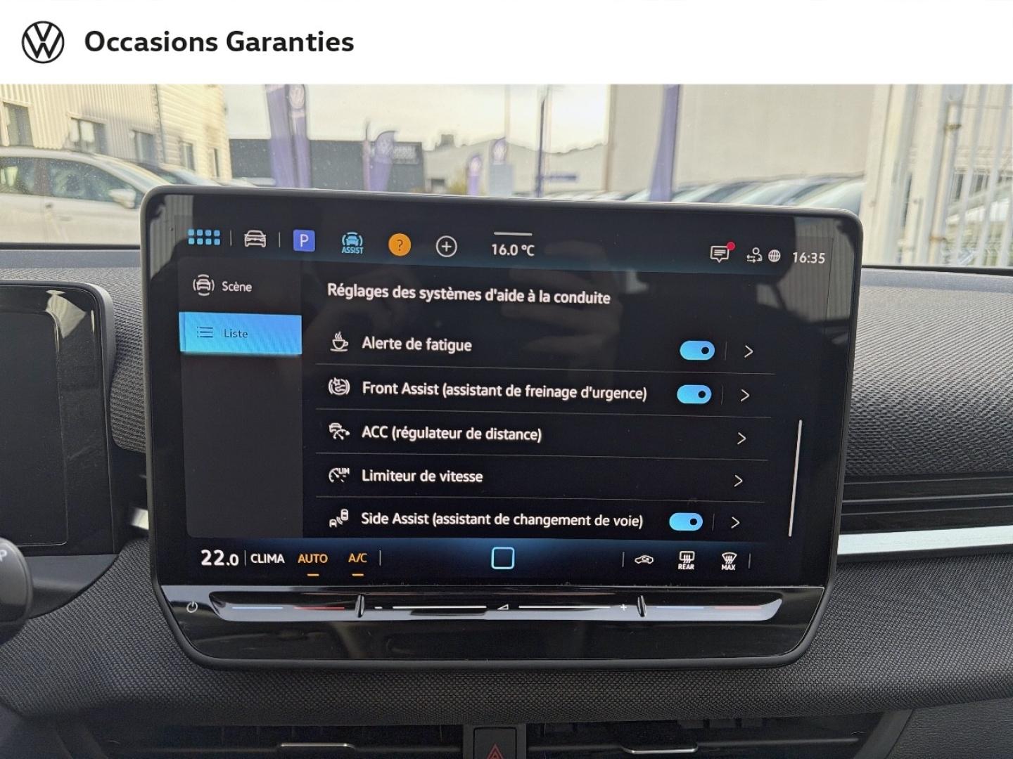 Voitures occasions VOLKSWAGEN T-ROC Life Cesson-Sévigné