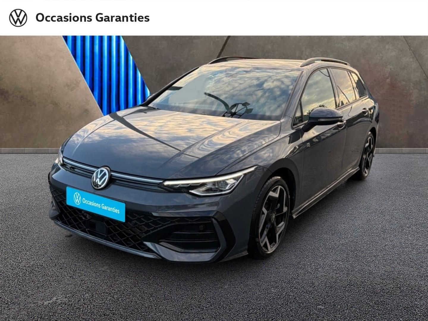 VOLKSWAGEN Golf SW