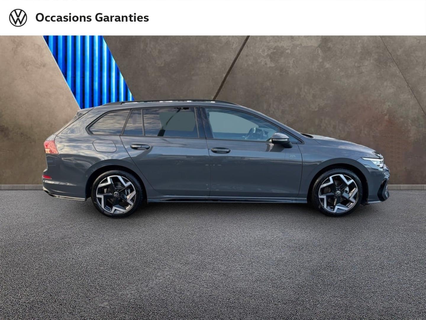Voitures occasions VOLKSWAGEN Golf SW R-Line Saint-Grégoire
