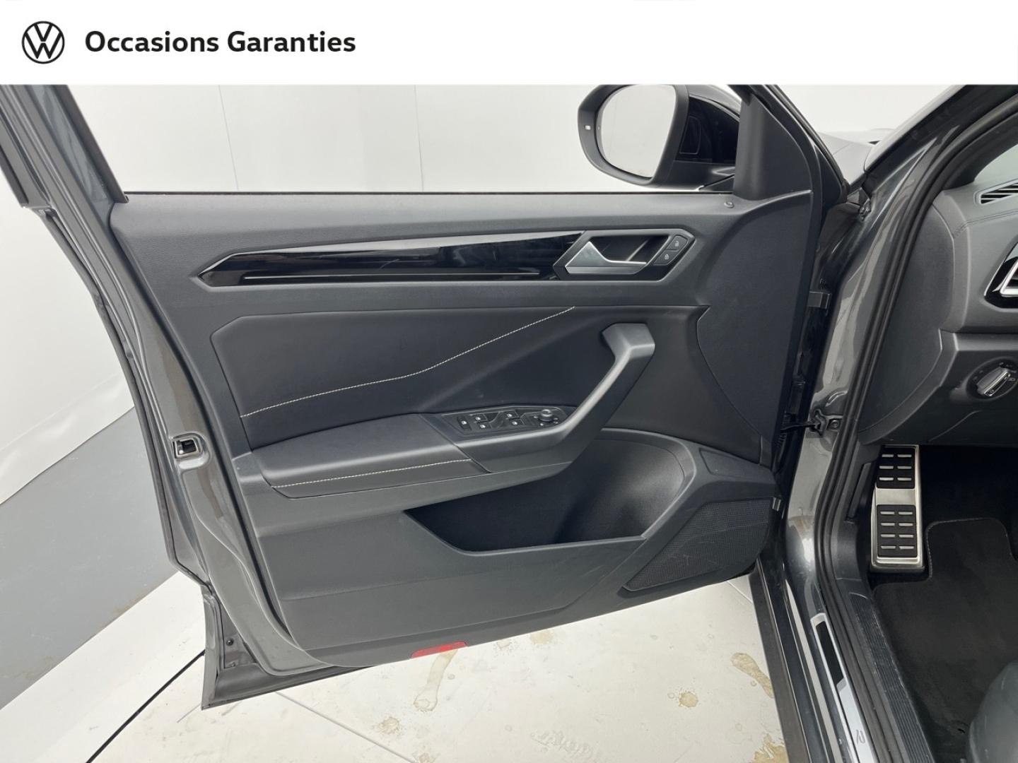 Voitures occasions VOLKSWAGEN T-ROC R-Line Orvault