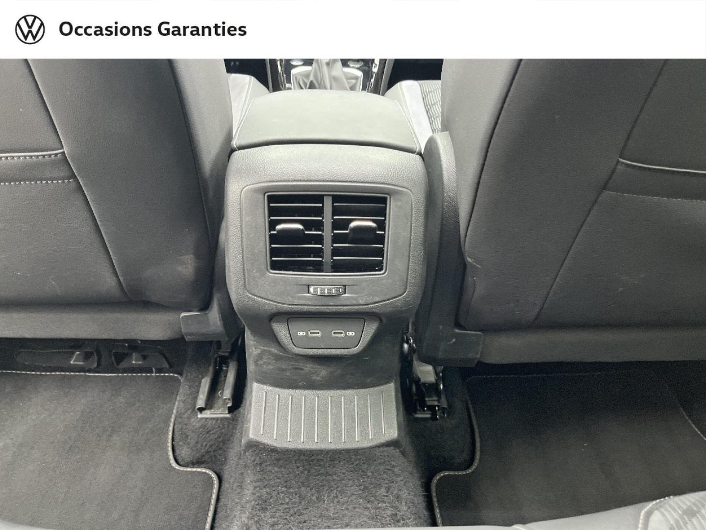 Voitures occasions VOLKSWAGEN T-ROC R-Line Orvault