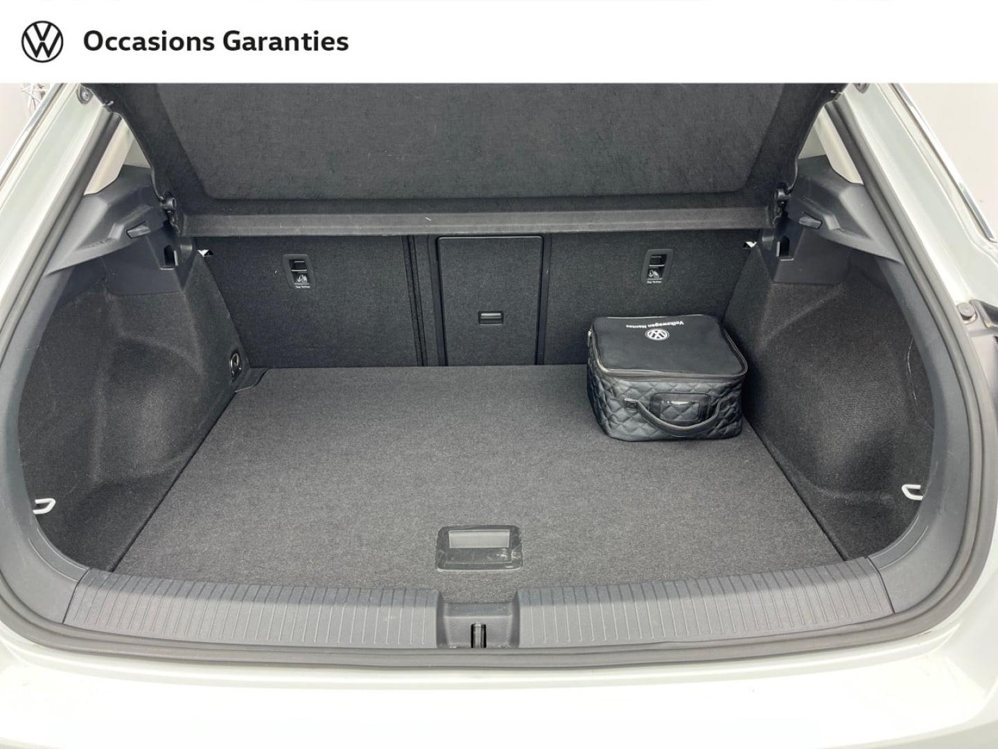 Voitures occasions VOLKSWAGEN T-ROC Life Plus Orvault