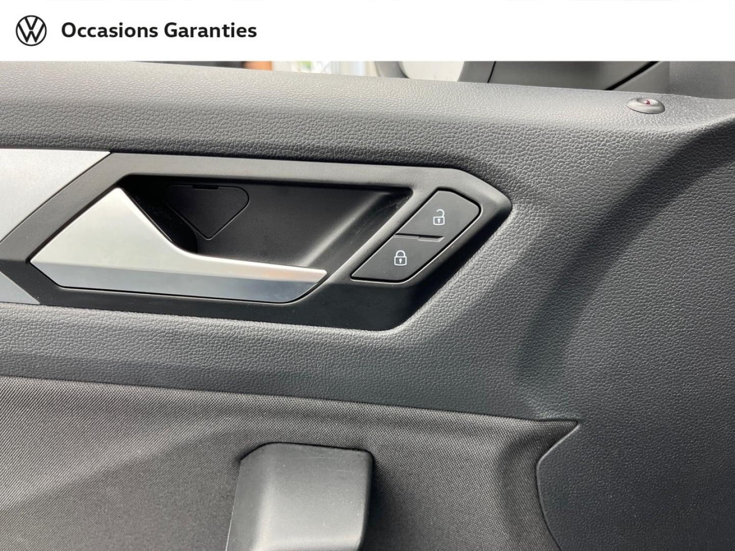 Voitures occasions VOLKSWAGEN T-ROC Life Plus Orvault