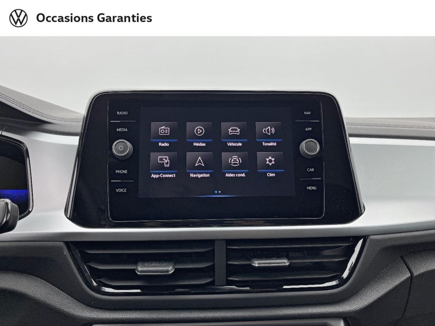 Voitures occasions VOLKSWAGEN T-ROC Life Plus Orvault