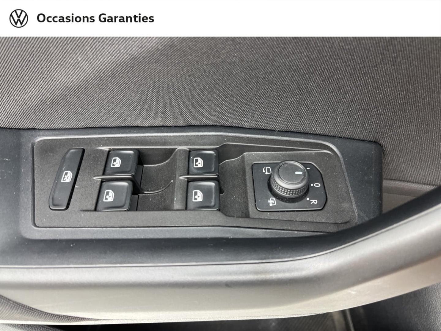 Voitures occasions VOLKSWAGEN T-ROC Life Plus Orvault