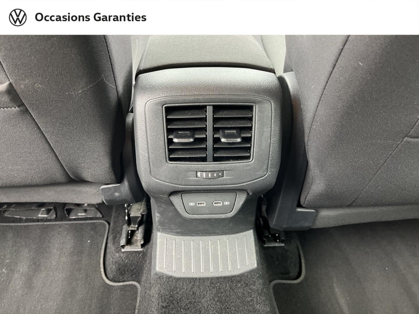 Voitures occasions VOLKSWAGEN T-ROC Life Plus Orvault