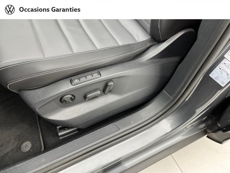 Voitures occasions VOLKSWAGEN T-ROC Style Exclusive Orvault