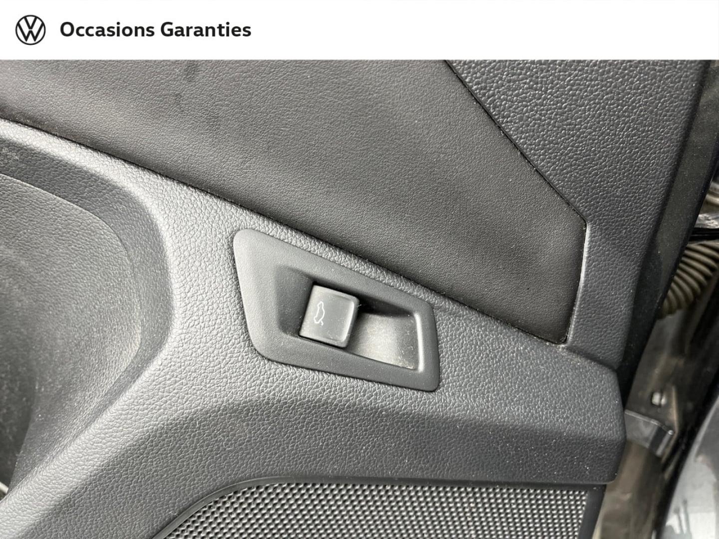 Voitures occasions VOLKSWAGEN T-ROC Style Exclusive Orvault