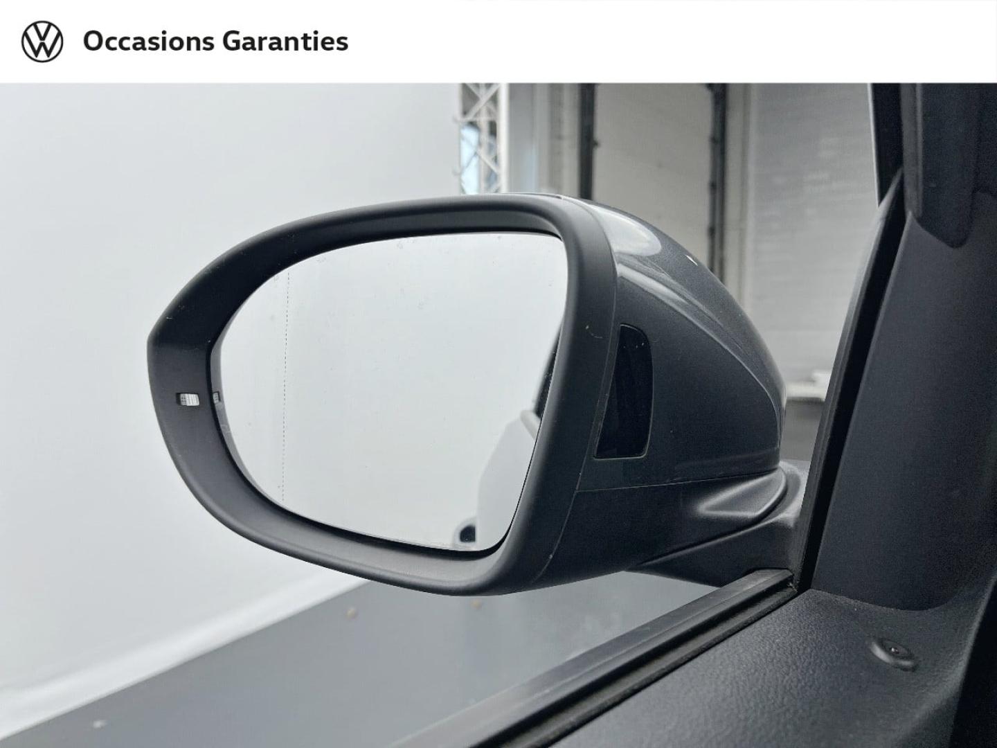 Voitures occasions VOLKSWAGEN T-ROC Style Exclusive Orvault