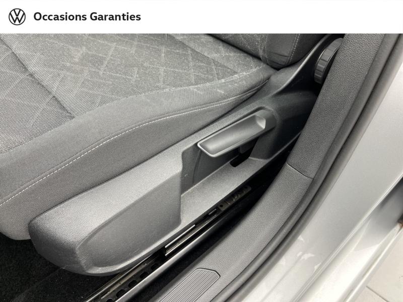Voitures occasions VOLKSWAGEN GOLF Life 1st Orvault