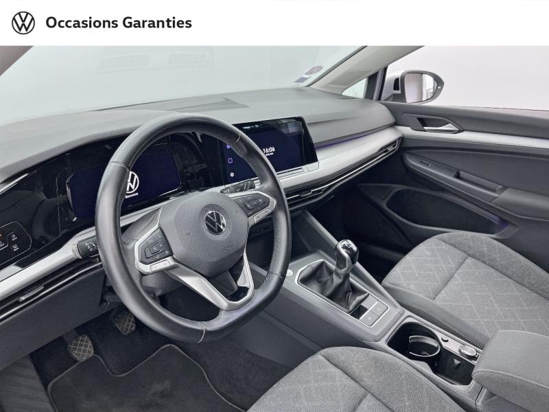 Voitures occasions VOLKSWAGEN GOLF Life 1st Orvault
