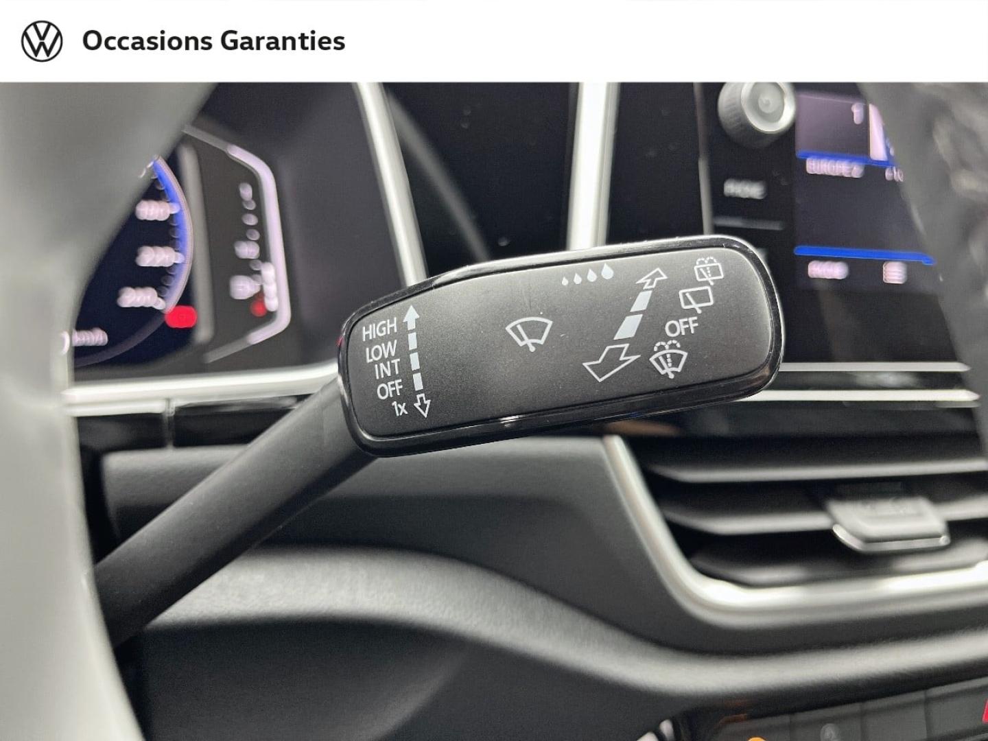Voitures occasions VOLKSWAGEN T-ROC R-Line Orvault