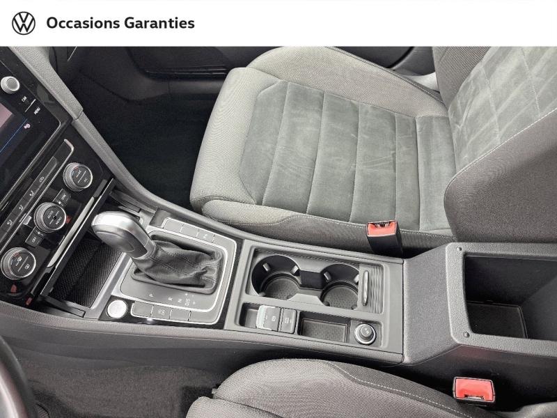 Voitures occasions VOLKSWAGEN GOLF Carat Orvault
