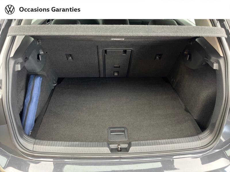 Voitures occasions VOLKSWAGEN GOLF Life Orvault