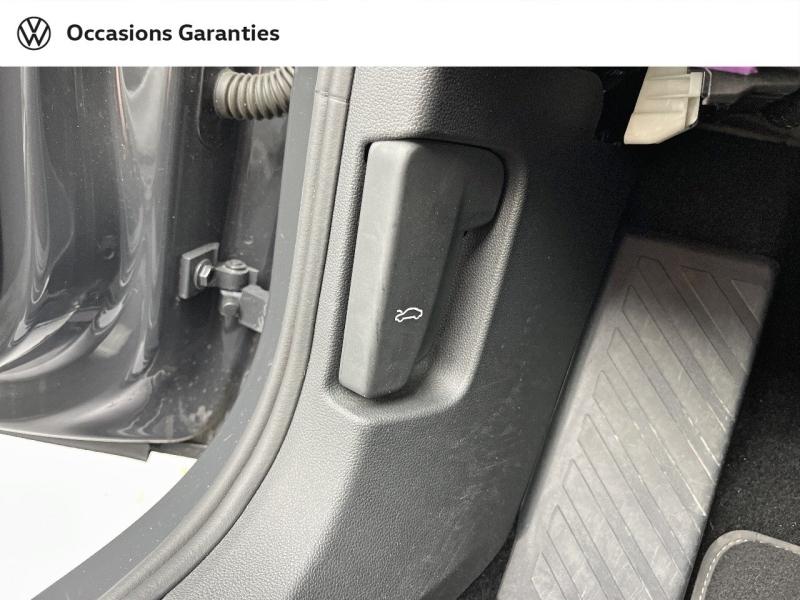 Voitures occasions VOLKSWAGEN GOLF Life Orvault