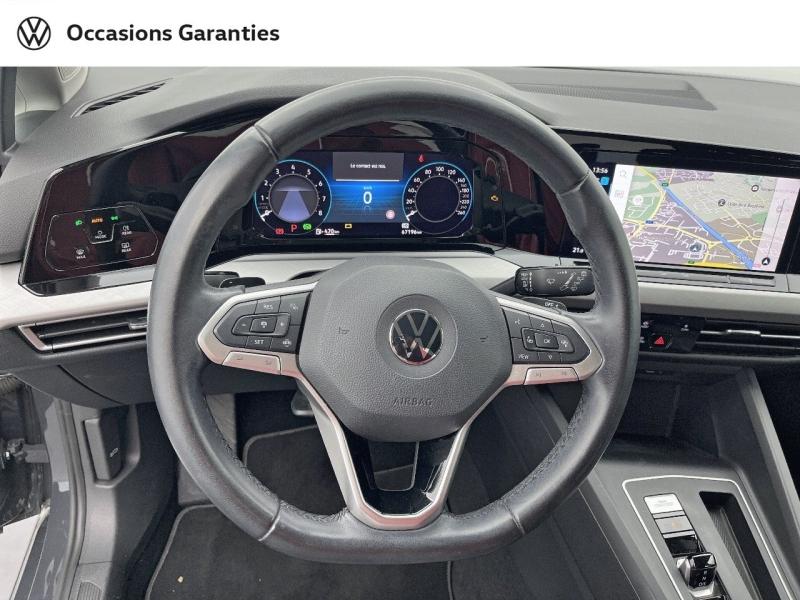 Voitures occasions VOLKSWAGEN GOLF Life Orvault