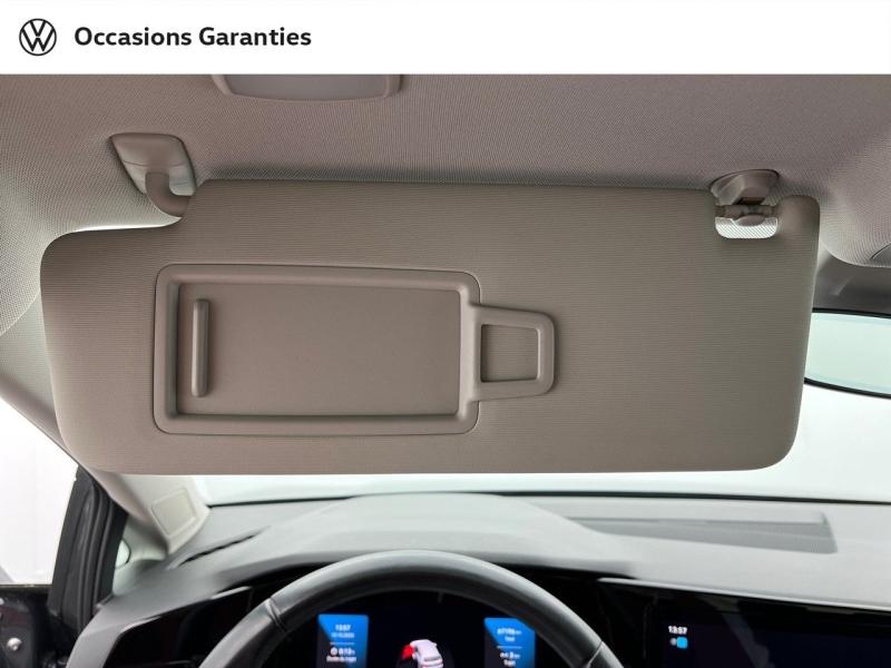 Voitures occasions VOLKSWAGEN GOLF Life Orvault