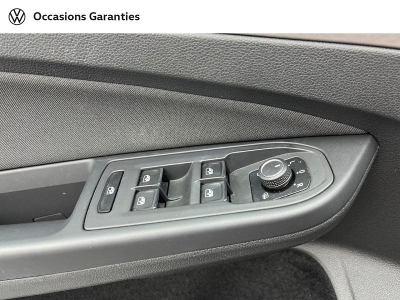 Voitures occasions VOLKSWAGEN GOLF Life Orvault