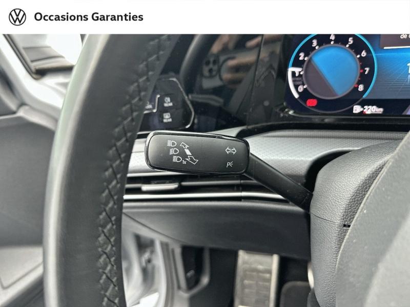 Voitures occasions VOLKSWAGEN GOLF Life 1st Orvault