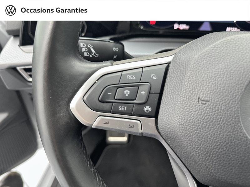 Voitures occasions VOLKSWAGEN GOLF Life 1st Orvault