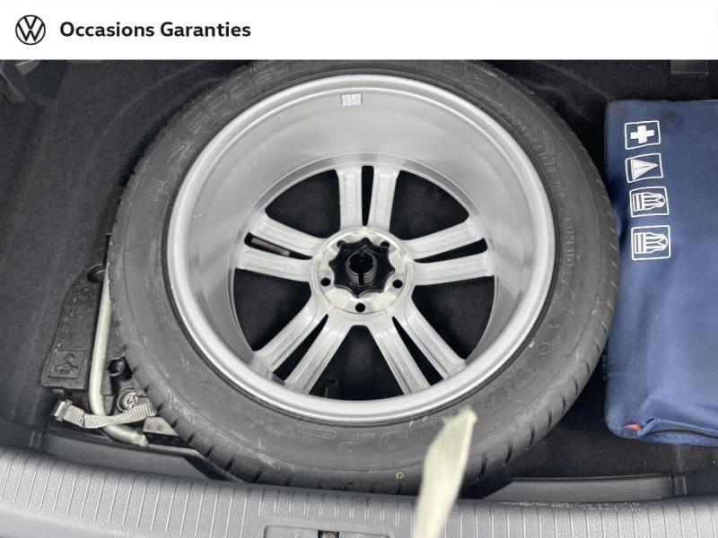 Voitures occasions VOLKSWAGEN GOLF Carat Orvault