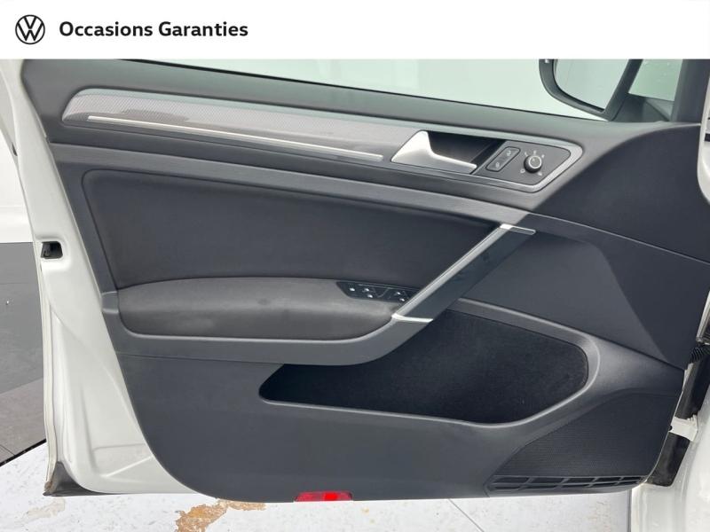 Voitures occasions VOLKSWAGEN GOLF Carat Orvault