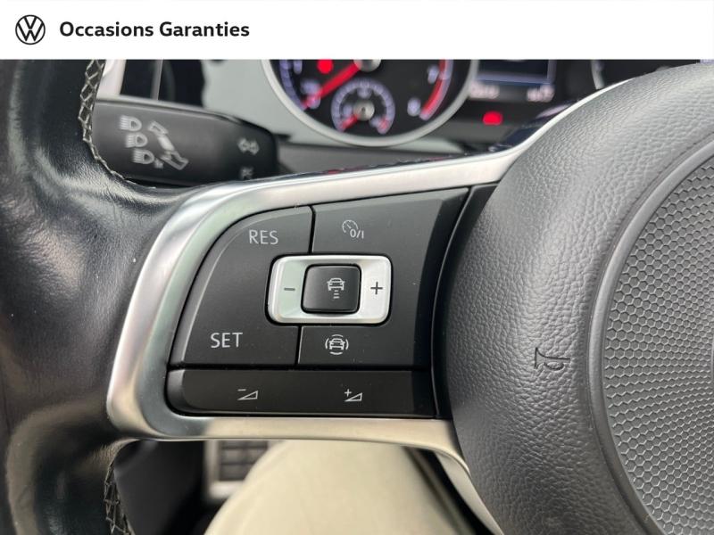 Voitures occasions VOLKSWAGEN GOLF Carat Orvault