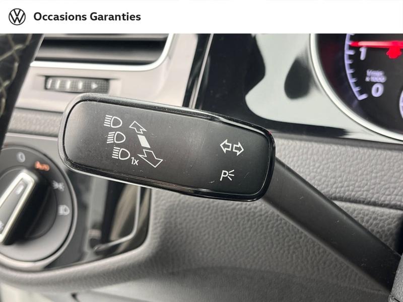 Voitures occasions VOLKSWAGEN GOLF Carat Orvault