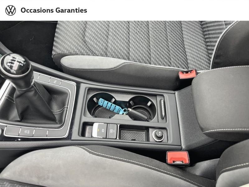 Voitures occasions VOLKSWAGEN GOLF Carat Orvault