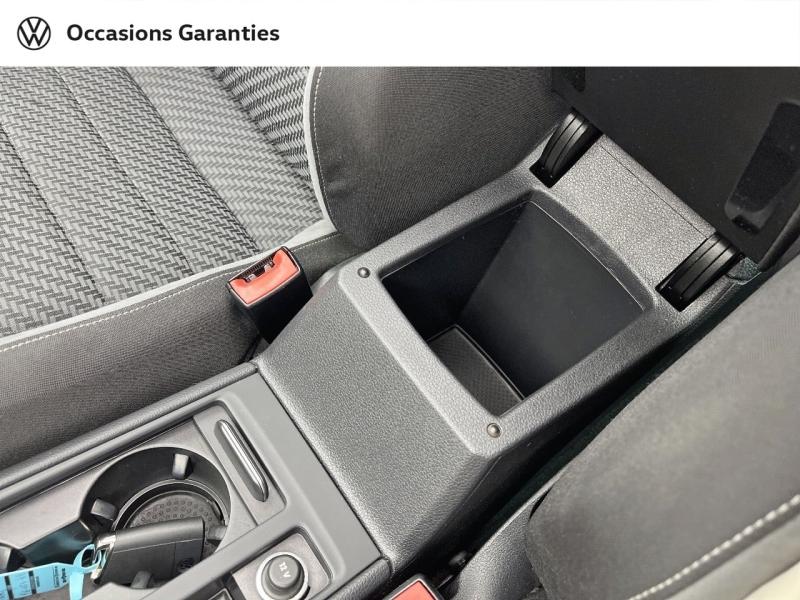 Voitures occasions VOLKSWAGEN GOLF Carat Orvault