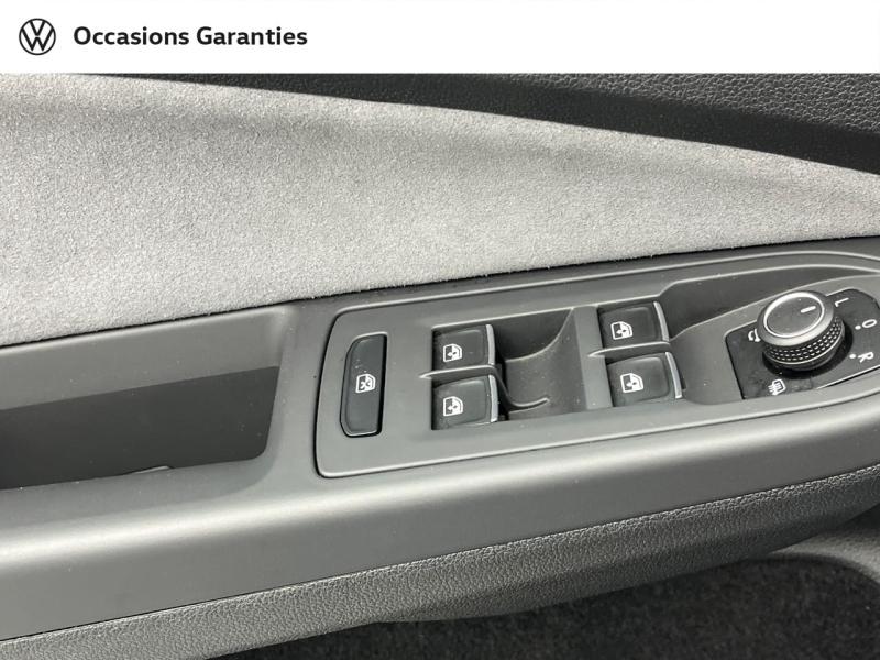 Voitures occasions VOLKSWAGEN GOLF R-Line Orvault