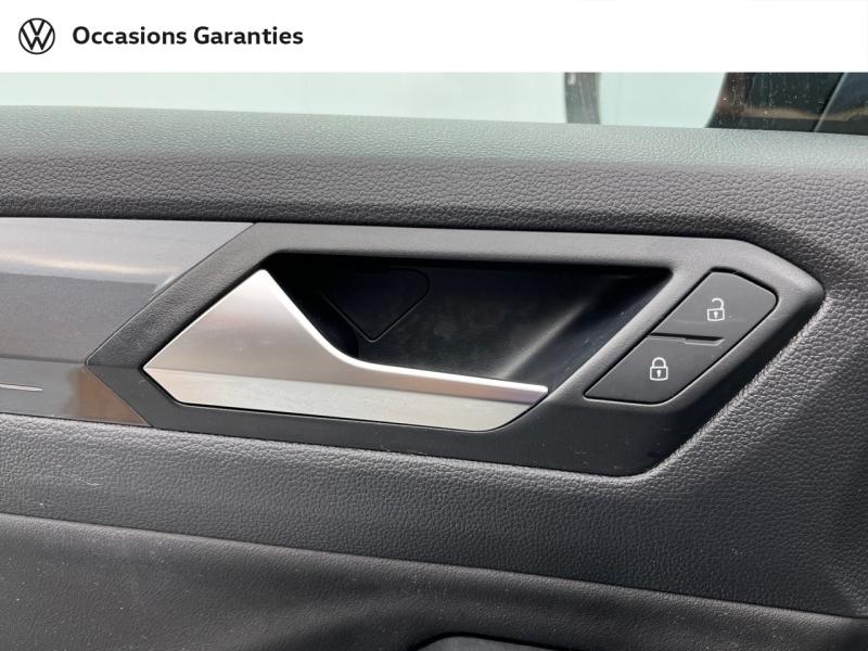Voitures occasions VOLKSWAGEN T-ROC Carat Exclusive Orvault