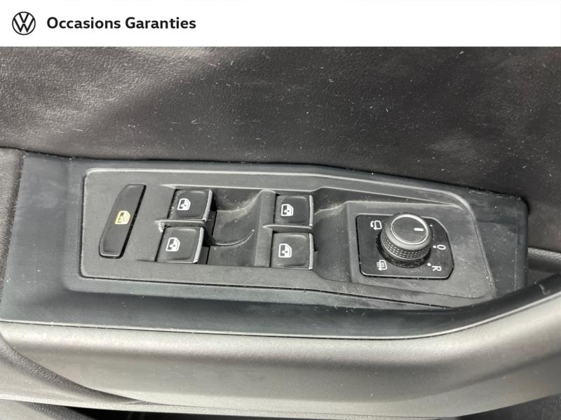 Voitures occasions VOLKSWAGEN T-ROC Carat Exclusive Orvault