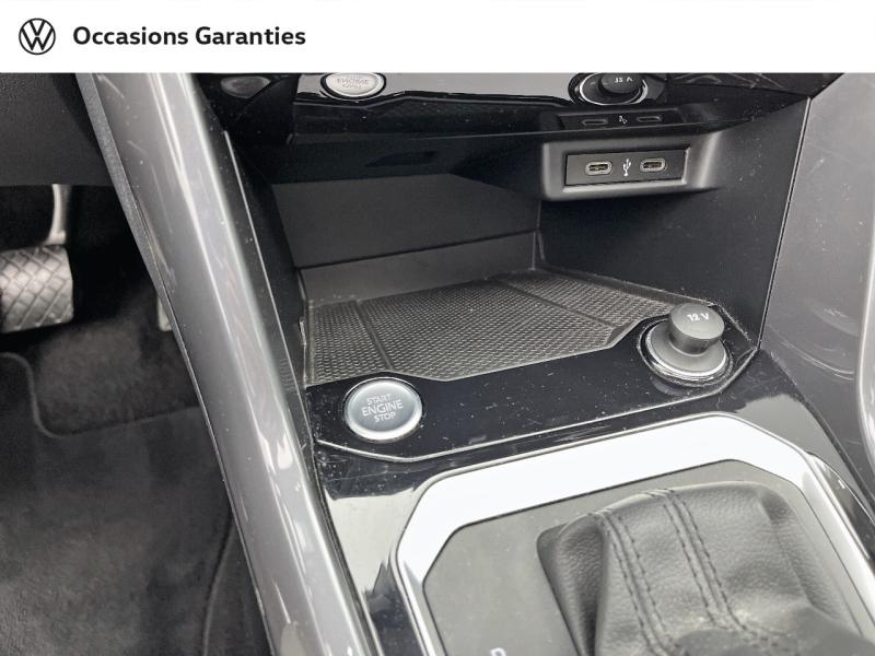 Voitures occasions VOLKSWAGEN T-ROC Carat Exclusive Orvault