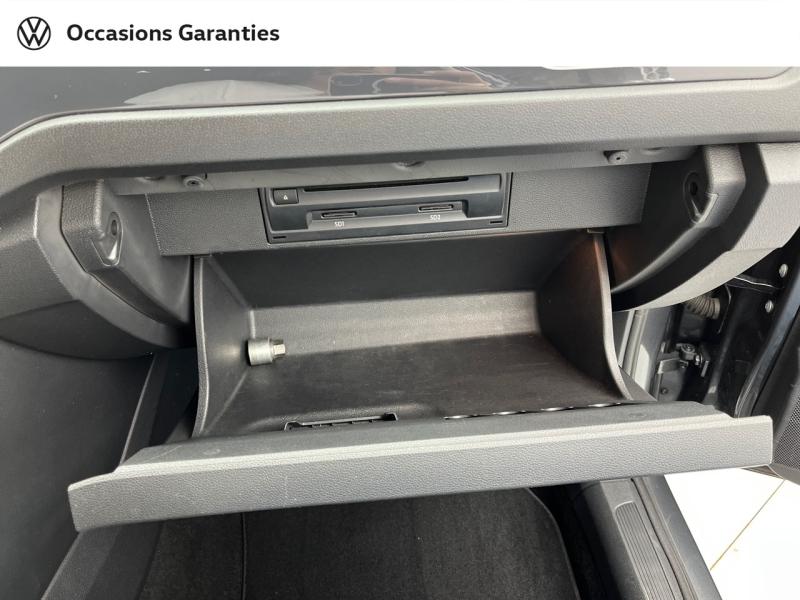 Voitures occasions VOLKSWAGEN T-ROC Carat Orvault