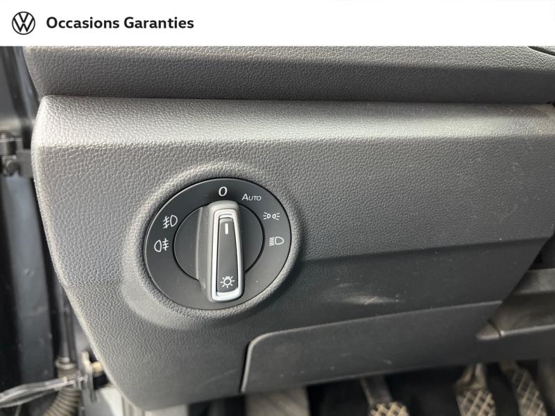 Voitures occasions VOLKSWAGEN T-ROC Carat Orvault